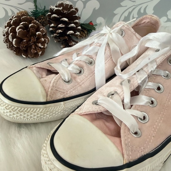 • Converse All Star Pink Velvet Ribbon Lace Sneakers - Picture 3 of 6